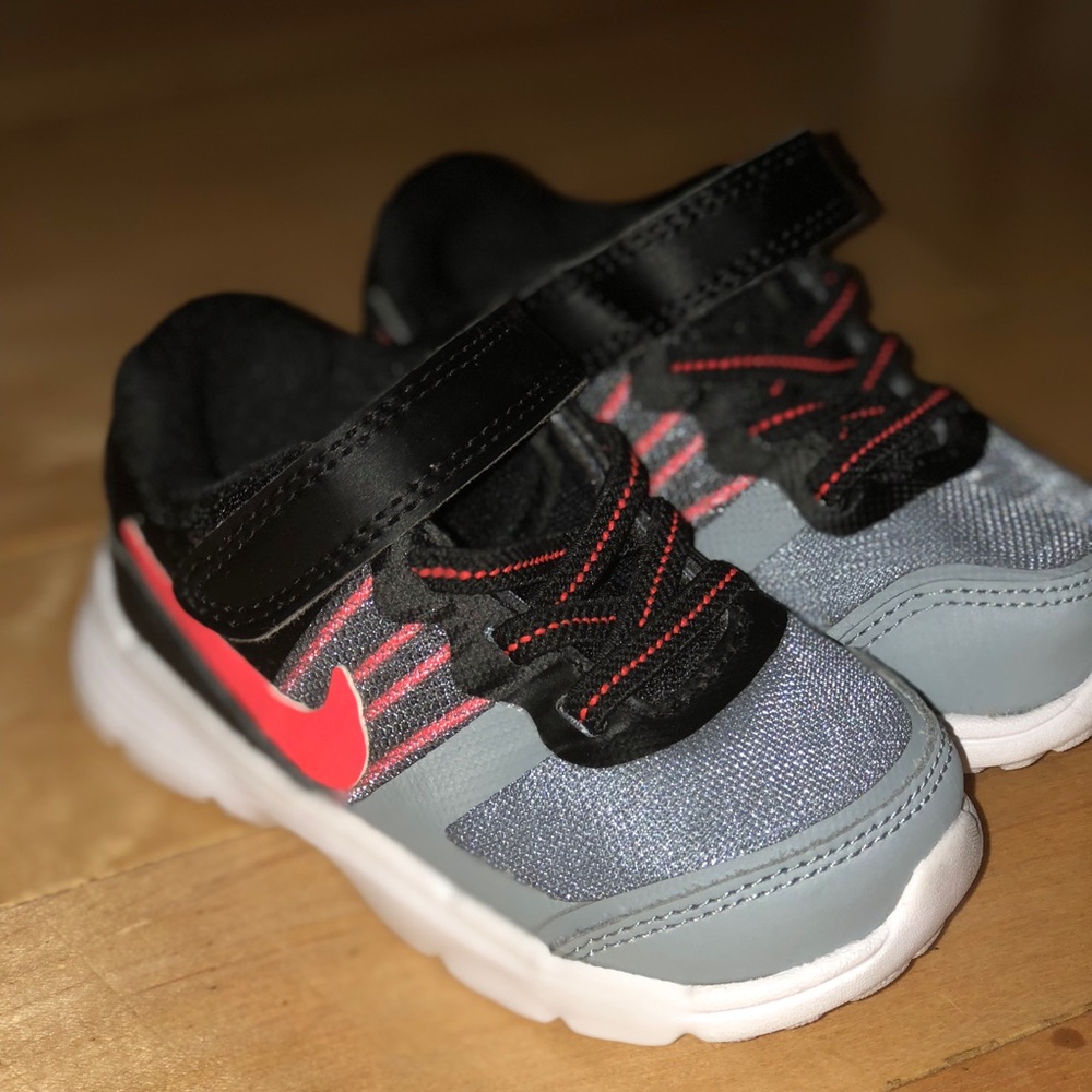 NEW baby NIKE